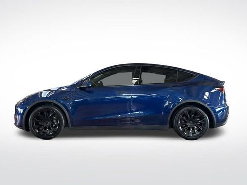 Used 2021 Tesla Model Y Long Range image 8