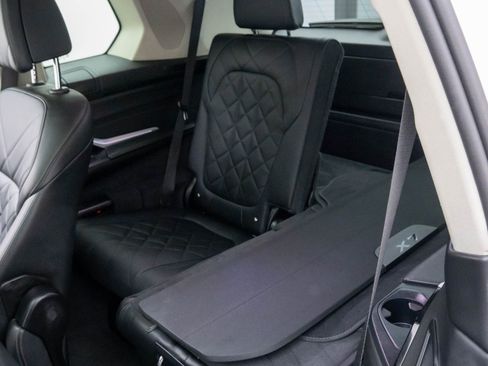 Certified 2025 BMW X7 xDrive40i w/ Executive Package image 20