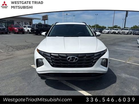 Used 2023 Hyundai Tucson SEL w/ Convenience Package AWD/4WD image 2