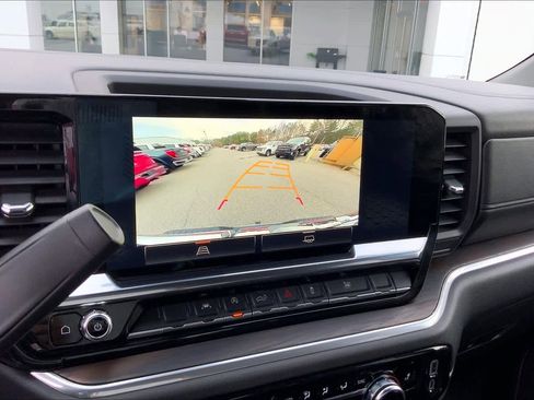 Used 2025 GMC Sierra 1500 SLT image 28