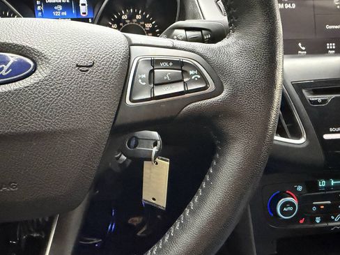 Used 2018 Ford Focus SEL w/ Cold Weather Package FWD image 24