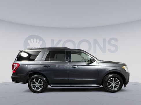 Used 2020 Ford Expedition XLT w/ Equipment Group 202A AWD/4WD image 12