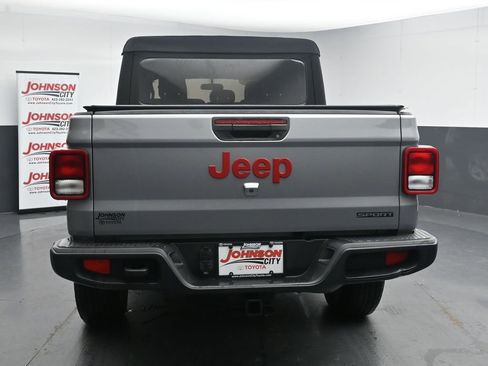 Used 2020 Jeep Gladiator Sport w/ Quick Order Package 24S AWD/4WD image 8
