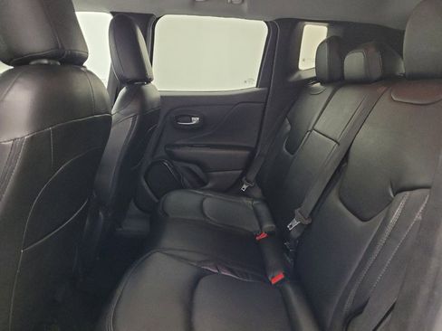 Used 2017 Jeep Renegade Altitude image 18