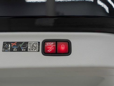 Used 2023 Mercedes-Benz EQS 580 4MATIC SUV image 39