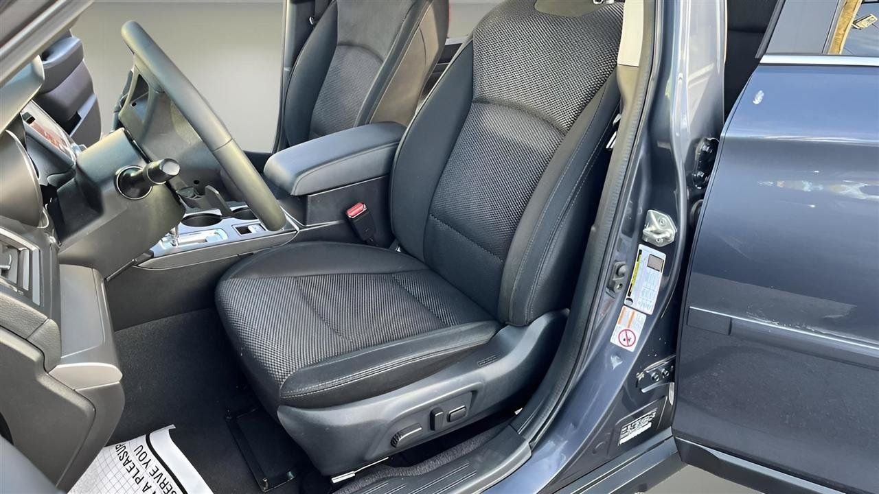 Used 2016 Subaru Outback 2.5i Premium AWD/4WD image 16