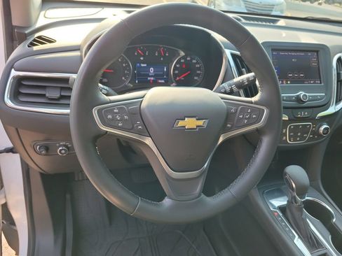 Used 2023 Chevrolet Equinox LT FWD image 27