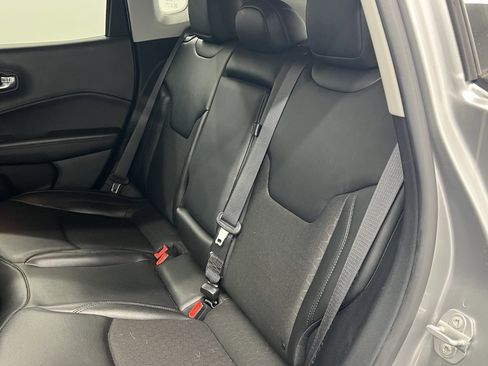 Used 2021 Jeep Compass Latitude w/ Sun and Sound Group image 9