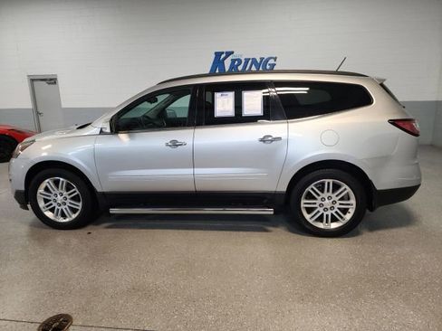 Used 2015 Chevrolet Traverse LT w/ Style and Technology Package FWD image 12
