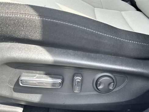 Used 2025 Honda CR-V EX image 12