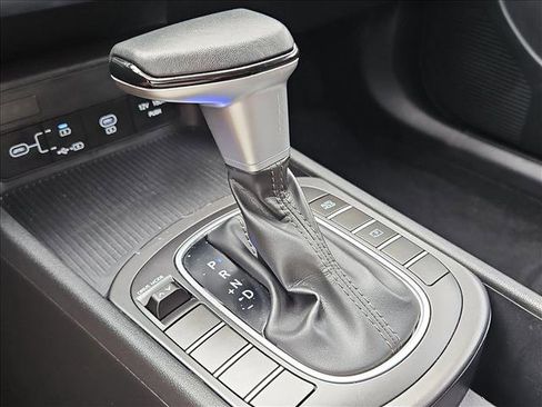 Used 2025 Hyundai Kona SEL image 12