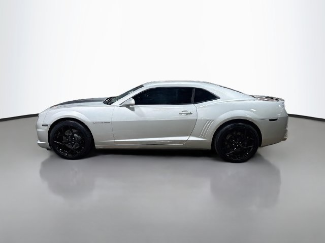Used 2010 Chevrolet Camaro SS w/ RS Package RWD image 10