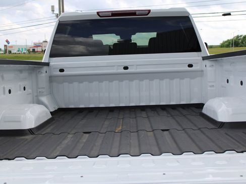 Used 2025 Chevrolet Silverado 2500 Custom w/ Z71 Off-Road Package AWD/4WD image 47
