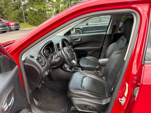 Used 2019 Jeep Compass Limited AWD/4WD image 6