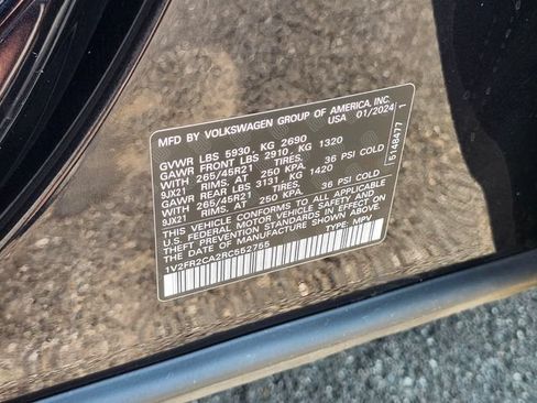 Used 2024 Volkswagen Atlas SEL Premium R-Line AWD/4WD image 37