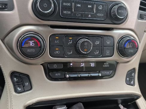Used 2018 GMC Yukon Denali w/ Denali Ultimate Package AWD/4WD image 24