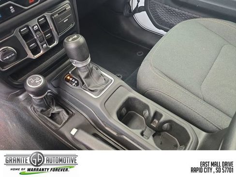 Used 2024 Jeep Wrangler Unlimited Sahara AWD/4WD image 24