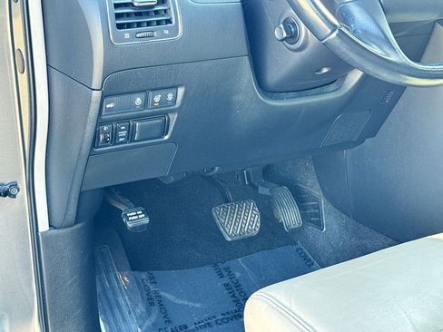 Used 2019 Nissan Armada Platinum w/ Captain's Chairs Package image 17