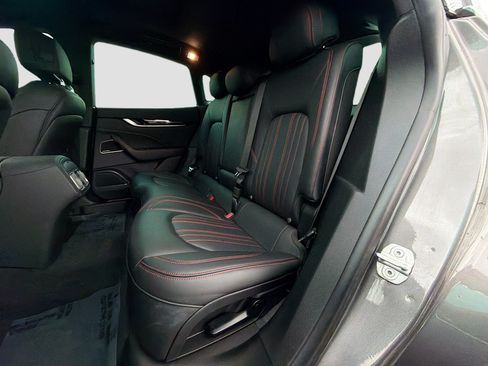 Used 2023 Maserati Levante GT AWD/4WD image 21
