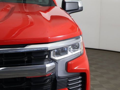 Used 2025 Chevrolet Silverado 1500 LT AWD/4WD image 13