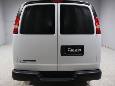 Used 2023 Chevrolet Express 3500 LS image 3