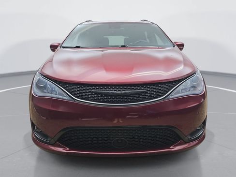 Used 2019 Chrysler Pacifica Touring-L w/ Advanced Safetytec Group FWD image 9
