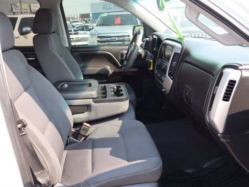 Used 2018 GMC Sierra 1500 SLE w/ Suspension Package, Off-Road AWD/4WD image 9
