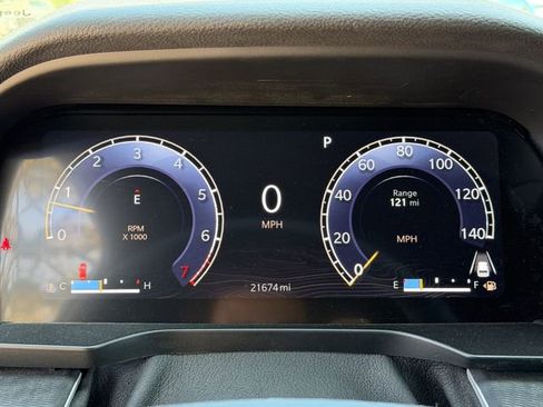 Used 2023 Jeep Grand Cherokee Altitude image 12