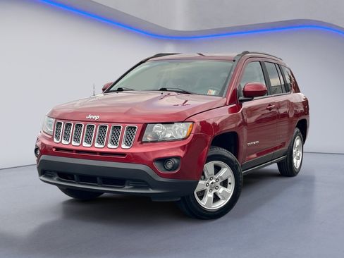 Used 2016 Jeep Compass Latitude image 2