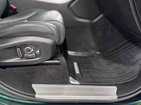 Used 2019 Land Rover Range Rover Sport SVR image 18