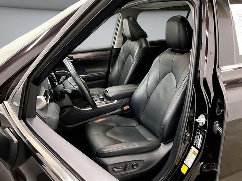 Used 2022 Toyota Highlander Limited AWD/4WD image 21