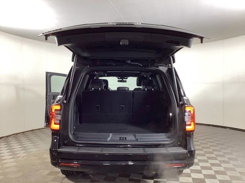 Used 2022 Ford Expedition Limited image 37