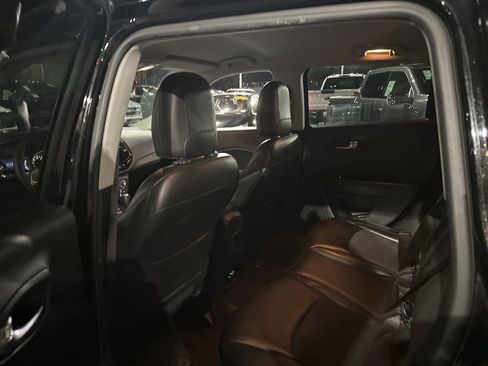 Used 2018 Jeep Compass Altitude w/ Popular Equipment Group image 7