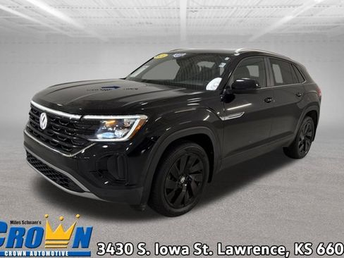 Certified 2024 Volkswagen Atlas Cross Sport SE AWD/4WD image 1