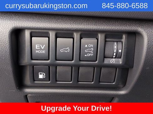 Used 2025 Subaru Forester Premium image 27