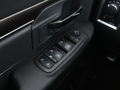 Used 2024 RAM 1500 Classic SLT image 20