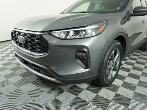 Used 2025 Ford Escape ST-Line FWD image 11