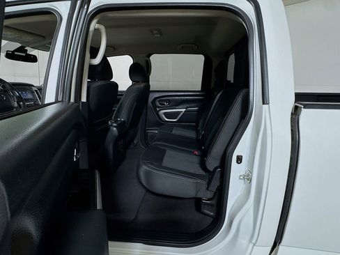 Used 2017 Nissan Titan SV RWD image 22