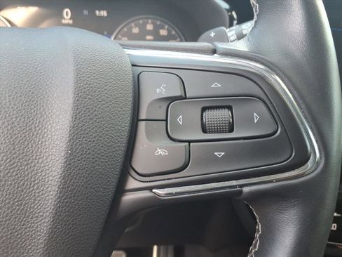 Certified 2022 Buick Envision Essence w/ Sport Touring Package image 9