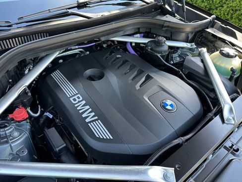 New 2026 BMW X5 xDrive40i w/ M Sport Package AWD/4WD image 25