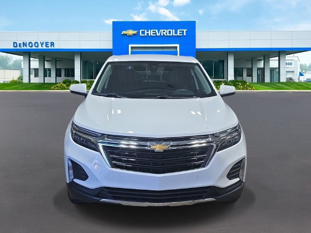 Used 2023 Chevrolet Equinox LT AWD/4WD image 2