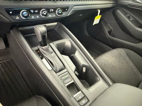 Used 2025 Honda Accord SE image 22