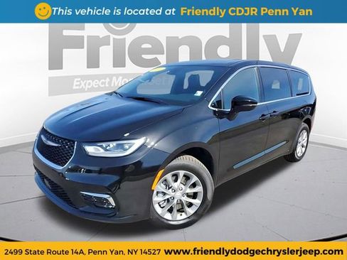 Used 2026 Chrysler Pacifica Limited AWD/4WD image 1
