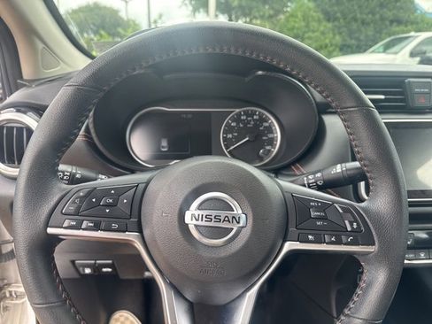 Used 2020 Nissan Versa SR w/ Convenience Package image 19