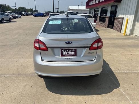 Used 2013 Ford Fiesta SE FWD image 12