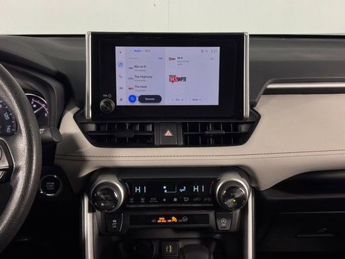 Used 2024 Toyota RAV4 XLE image 22