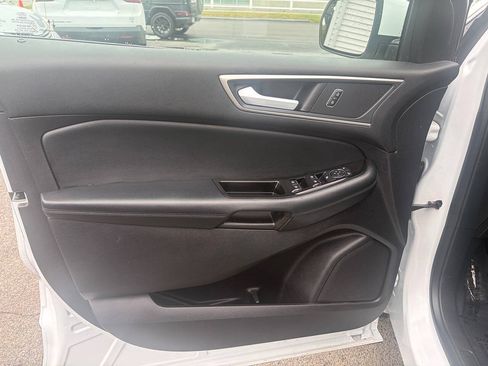 Used 2020 Ford Edge SEL w/ Cold Weather Package AWD/4WD image 10