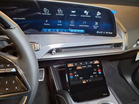 New 2026 Cadillac Vistiq Sport AWD/4WD image 18