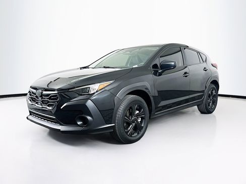 Used 2025 Subaru Crosstrek 2.0i image 3