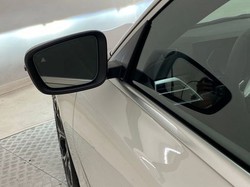 Used 2025 BMW 330i xDrive Sedan w/ Convenience Package image 21